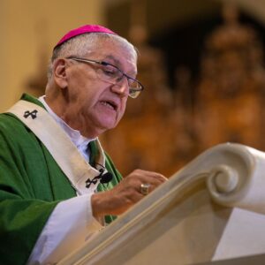 Mons. Castillo: «Anunciar una Iglesia misionera en servicio a las periferias»
